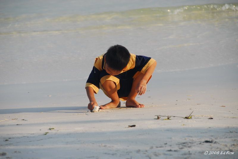 Sand Play.jpg - Phu Quoc